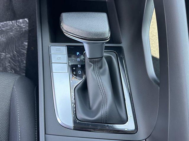2025 Hyundai Elantra SE photo 29
