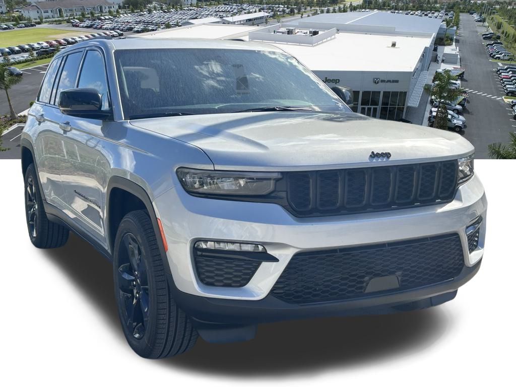 2025 Jeep Grand Cherokee Limited photo 2