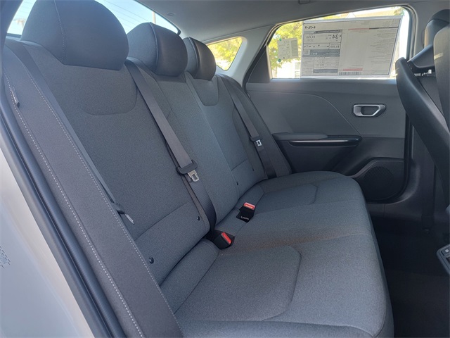 2025 Kia K4 LX photo 11