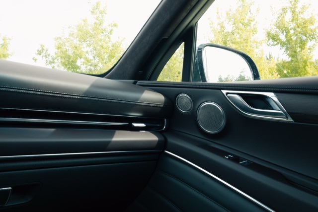 2023 Genesis GV80 3.5T photo 16