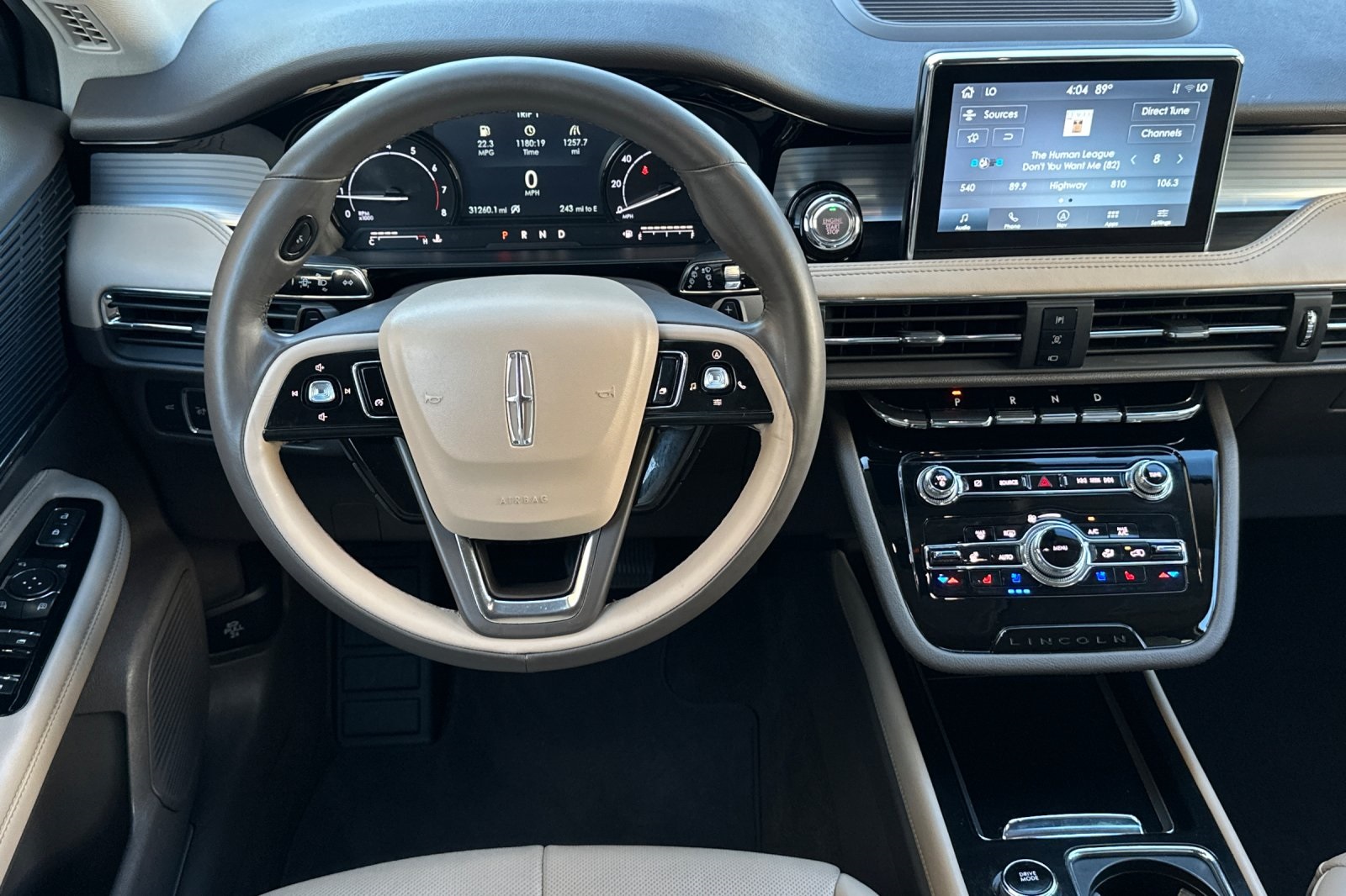 2022 Lincoln Corsair Standard photo 12