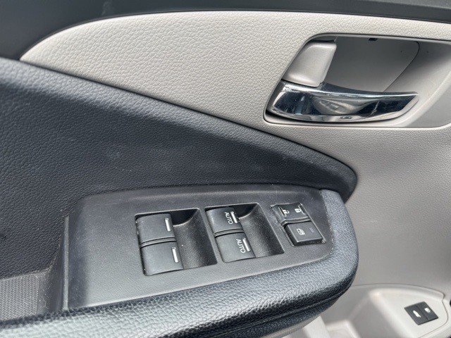 2017 Honda Pilot EX-L photo 14