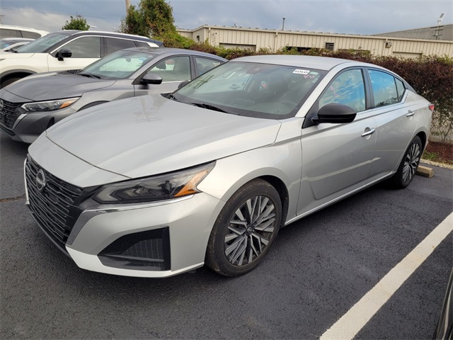 2024 Nissan Altima 2.5 SV photo 3