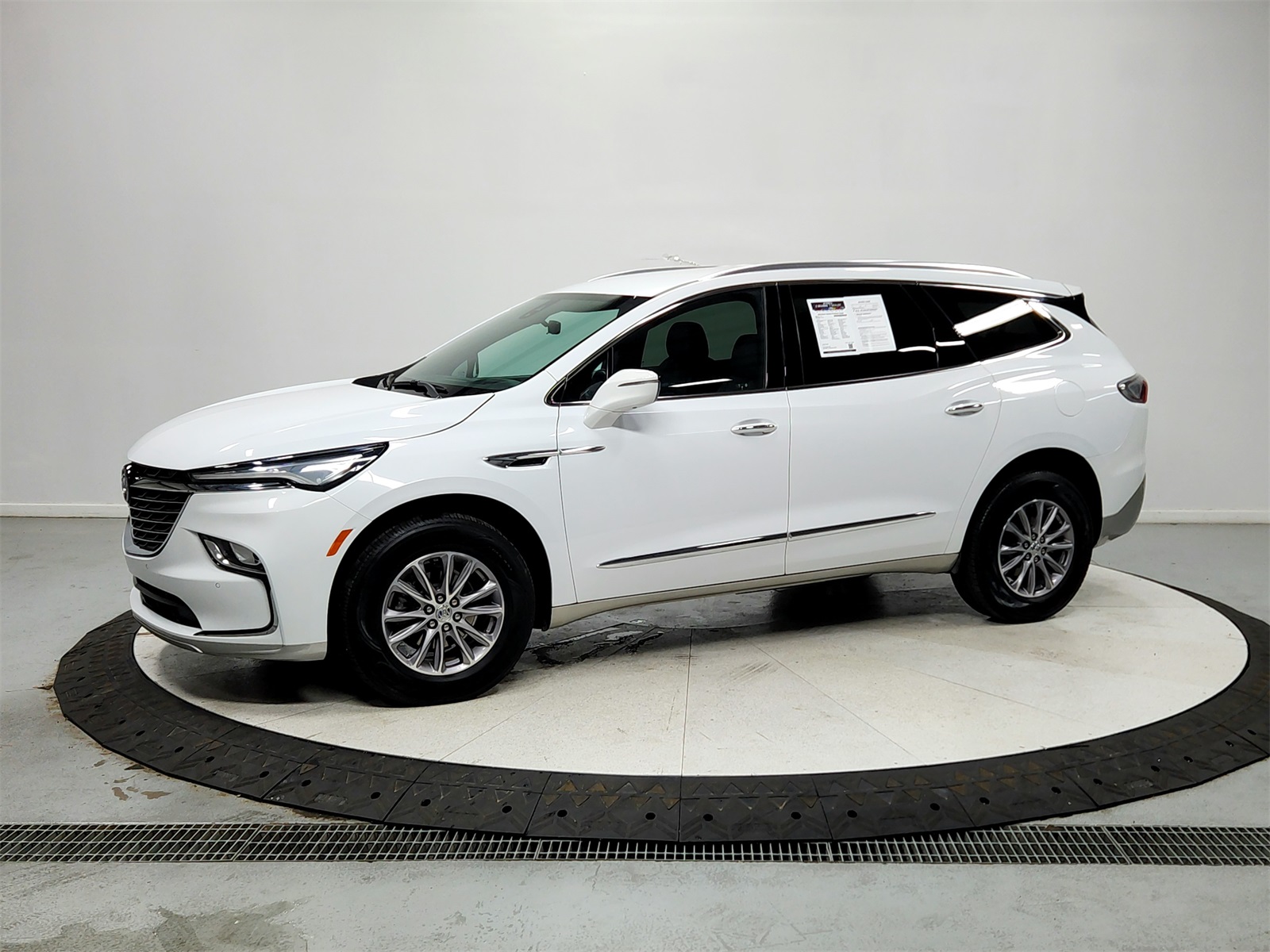 2024 Buick Enclave Premium photo 2