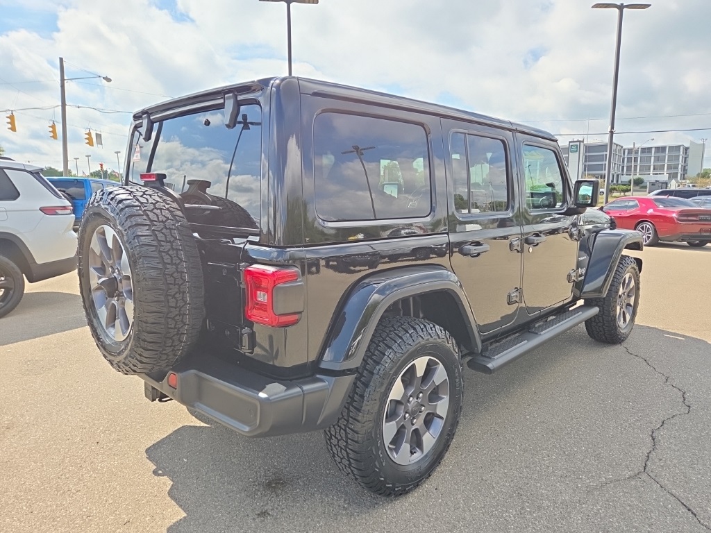 2021 Jeep Wrangler Unlimited Sahara photo 9