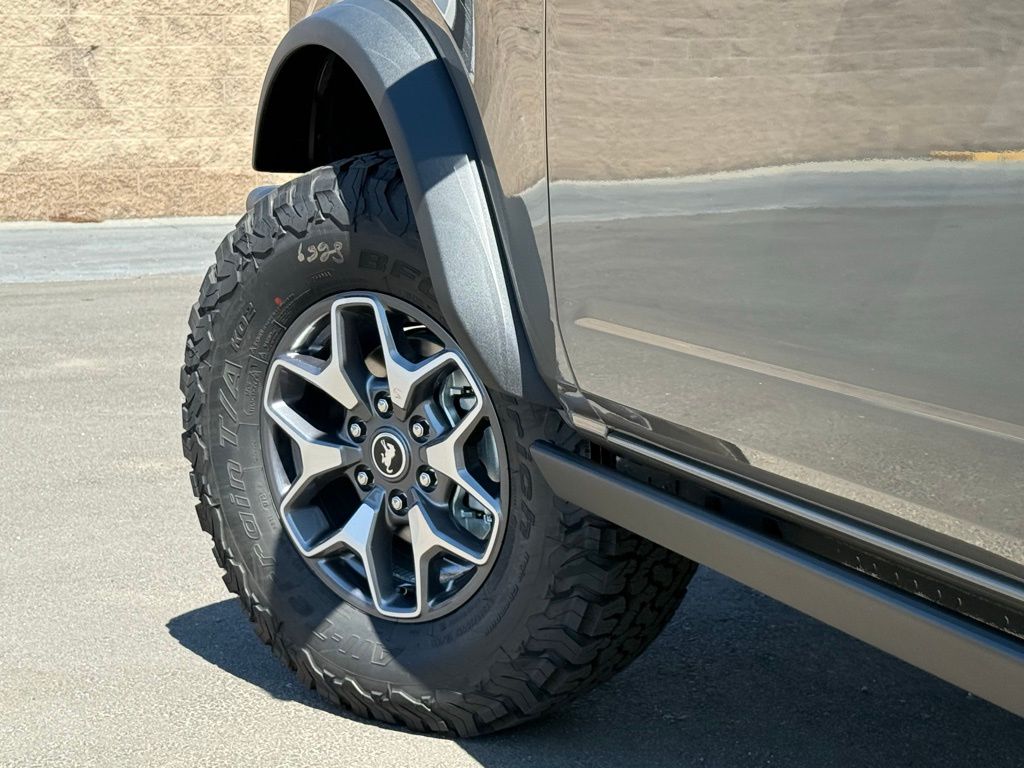 2025 Ford Bronco Badlands photo 17