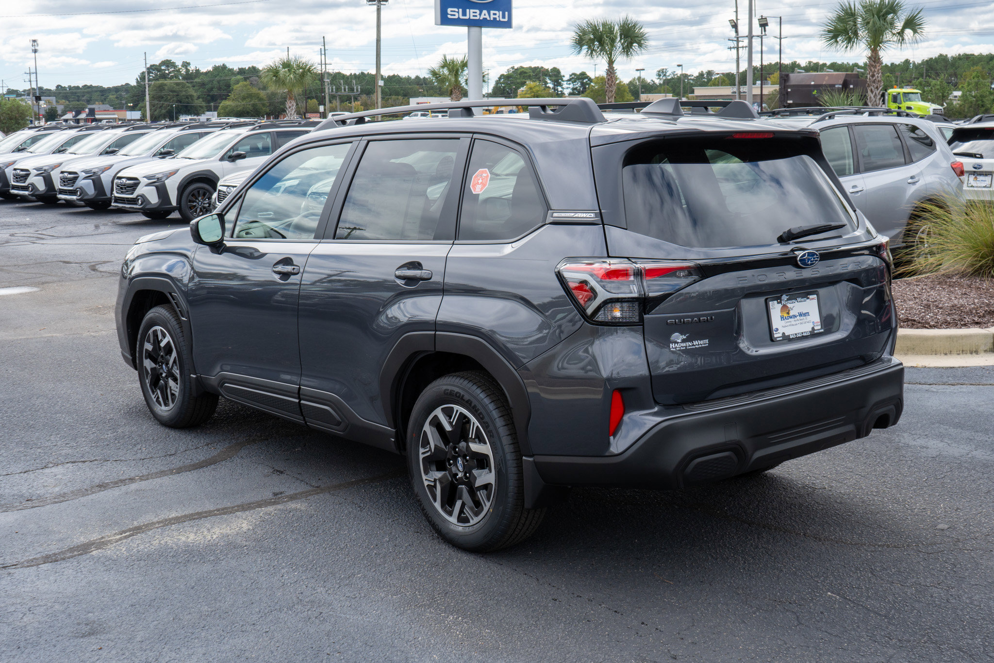 2025 Subaru Forester Premium photo 3