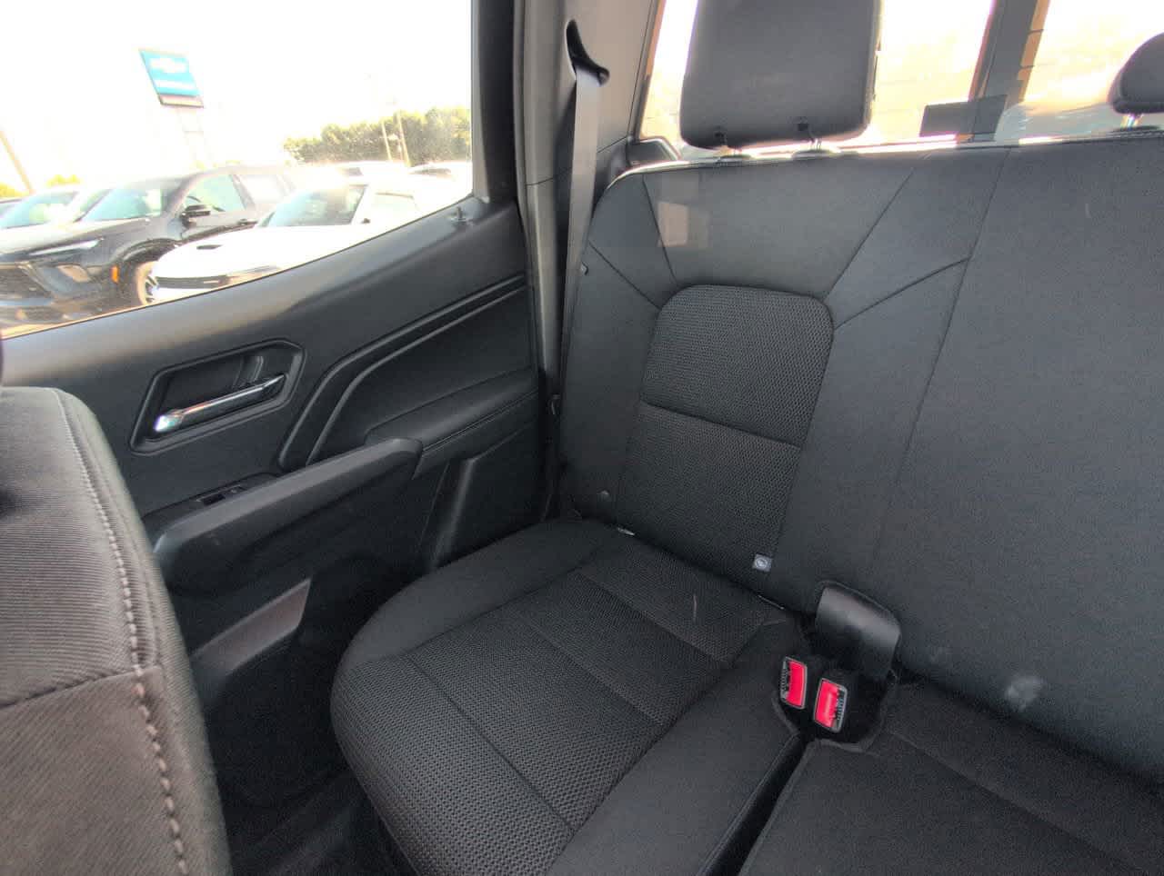 2023 Chevrolet Colorado LT photo 4