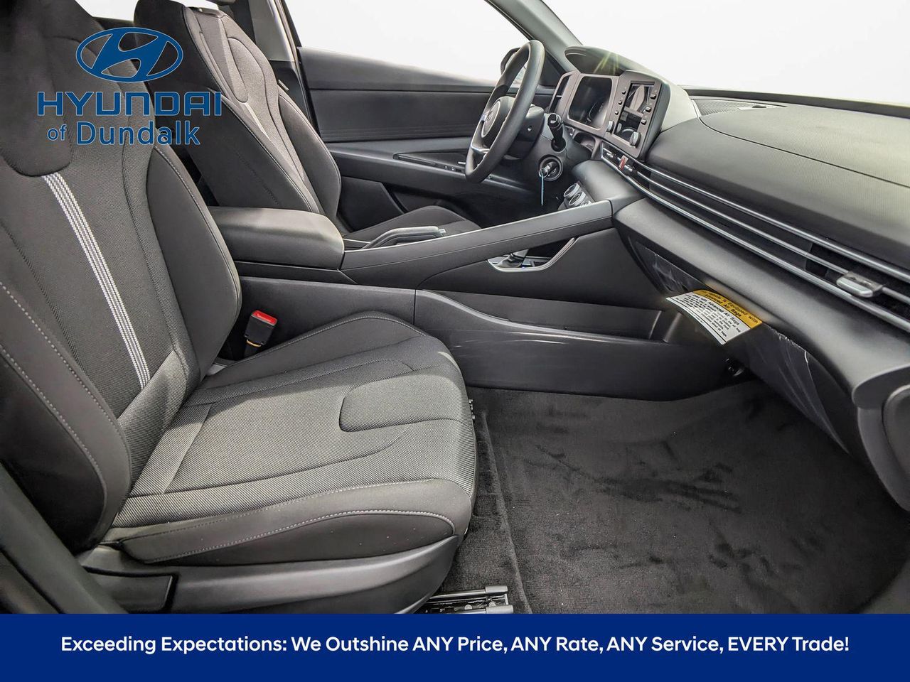 2025 Hyundai Elantra SE photo 20