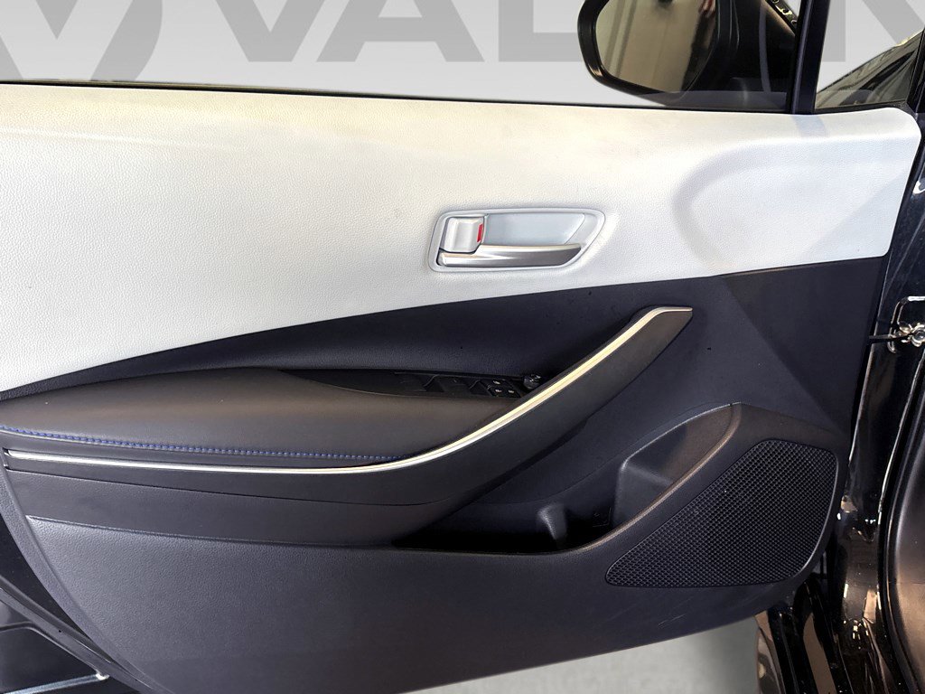 2022 Toyota Corolla LE photo 17
