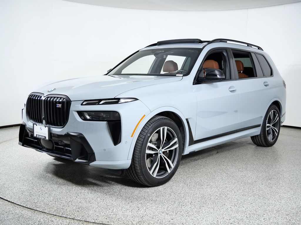 2025 BMW X7 M60i's photo