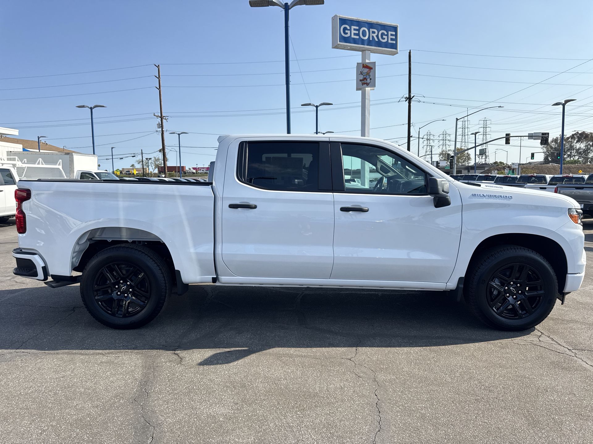 2026 Chevrolet Silverado 1500 Custom photo 4