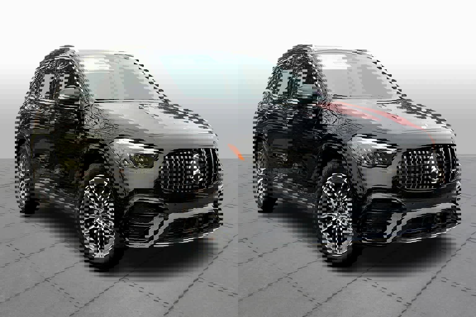 2025 Mercedes Benz GLA AMG 35 4MATIC photo 2