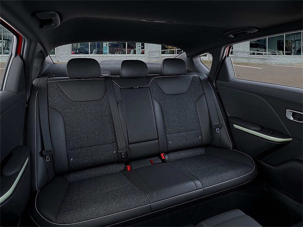 2025 Kia K4 GT-Line photo 15