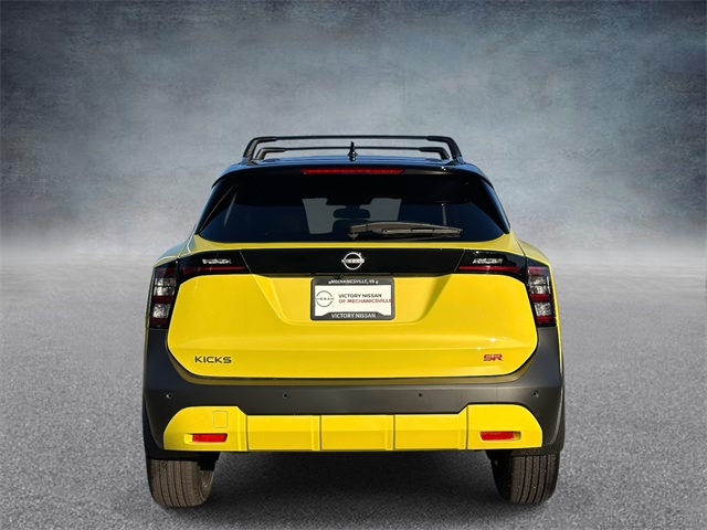 2026 Nissan Kicks SR photo 2