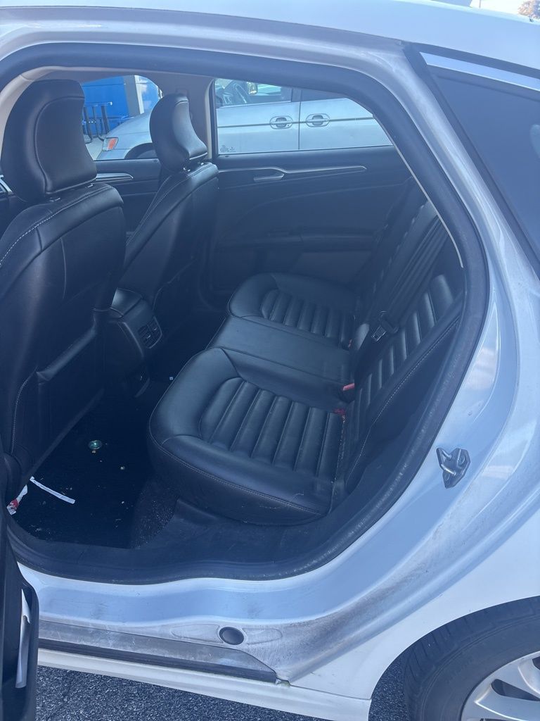 2019 Ford Fusion Hybrid SEL photo 2