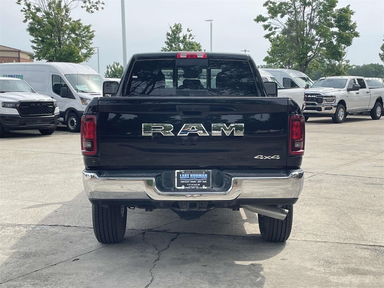 2025 Ram 2500 Tradesman photo 7
