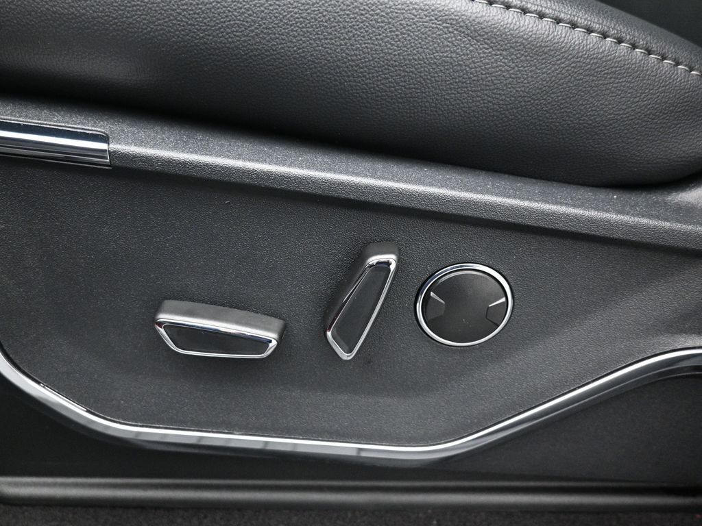2024 Ford F-150 Lariat photo 6