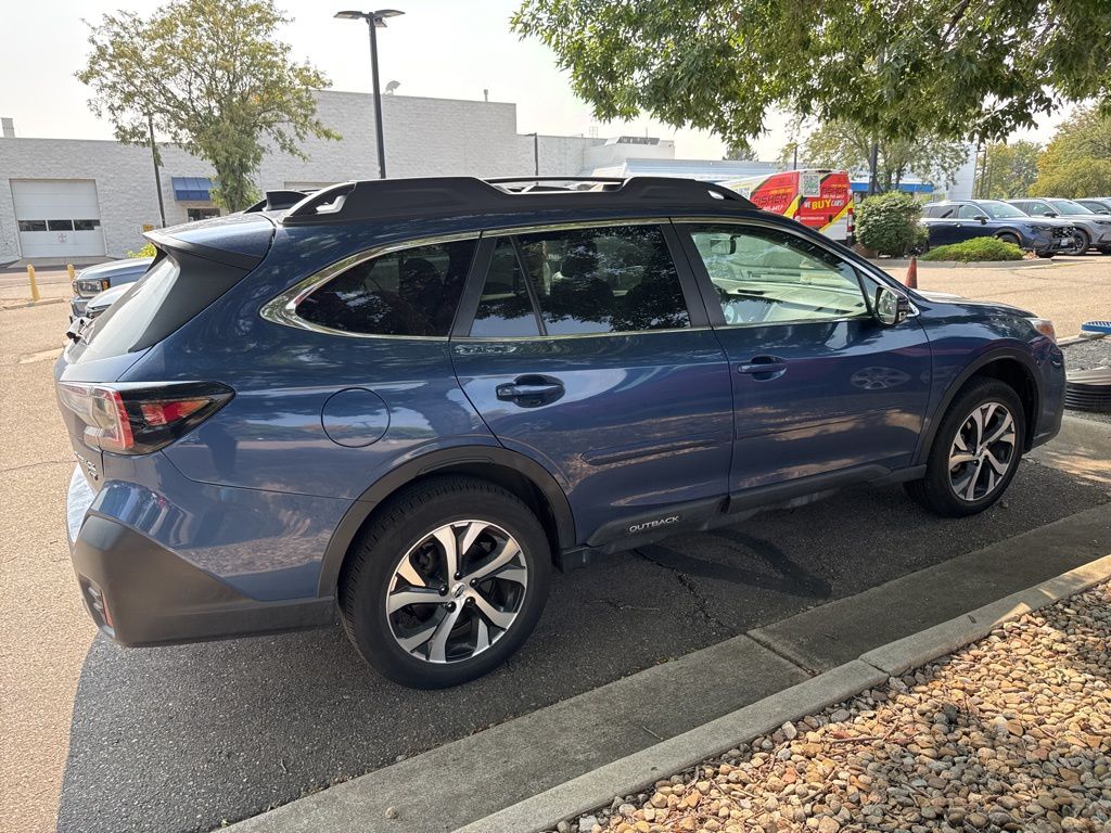 2022 Subaru Outback Limited XT photo 2