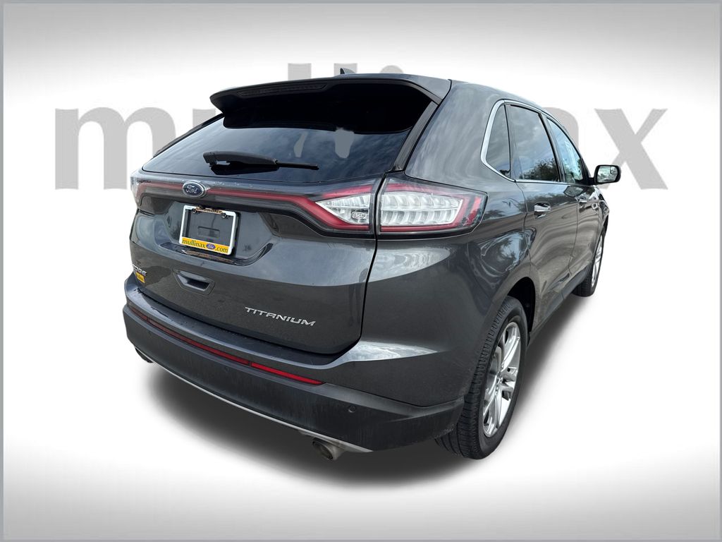 2016 Ford Edge Titanium photo 2