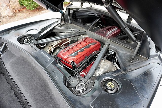 Used 2021 White Chevrolet Stingray image 16