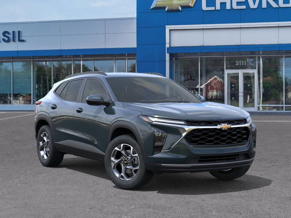 2025 Chevrolet Trax LT photo 4