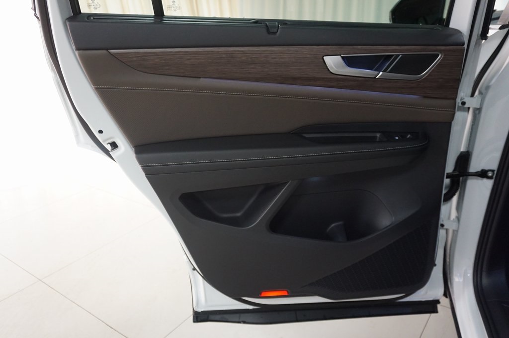 2026 Volkswagen Atlas SEL photo 27