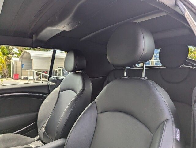 2013 Mini Cooper Convertible S photo 9