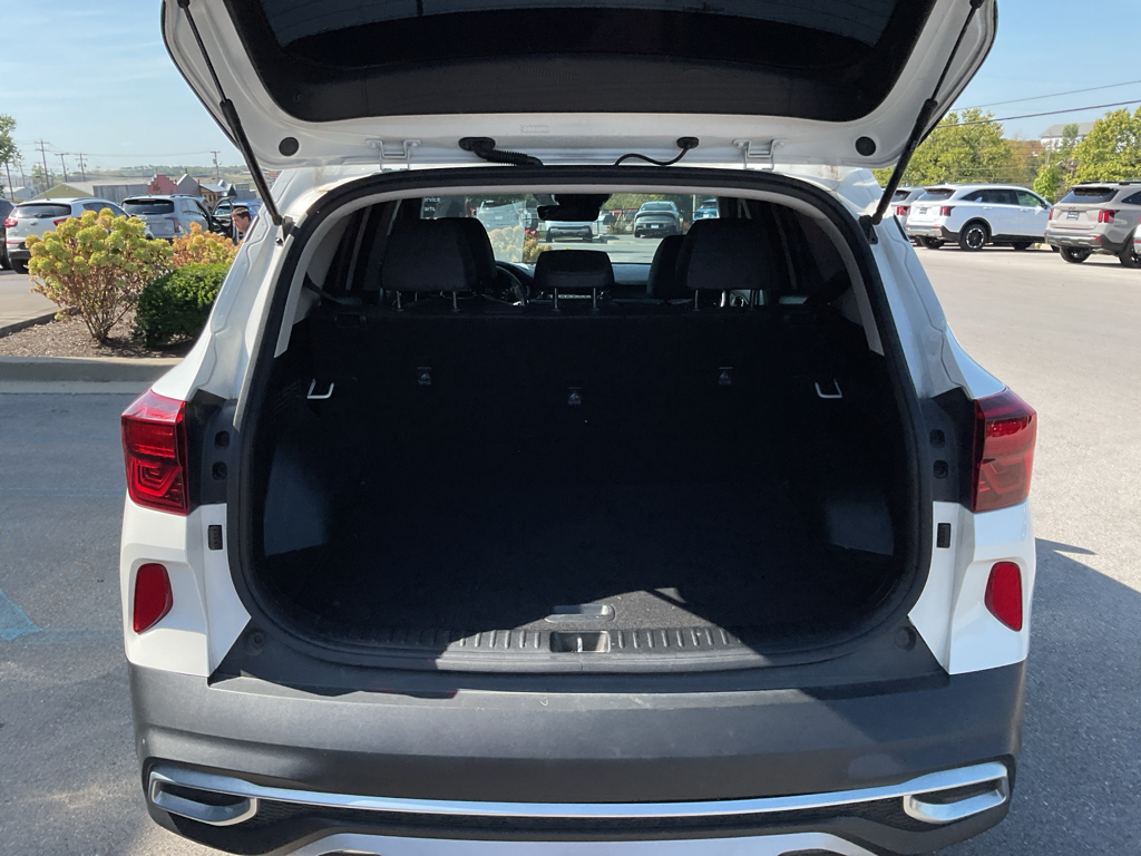 2023 Kia Seltos EX photo 12