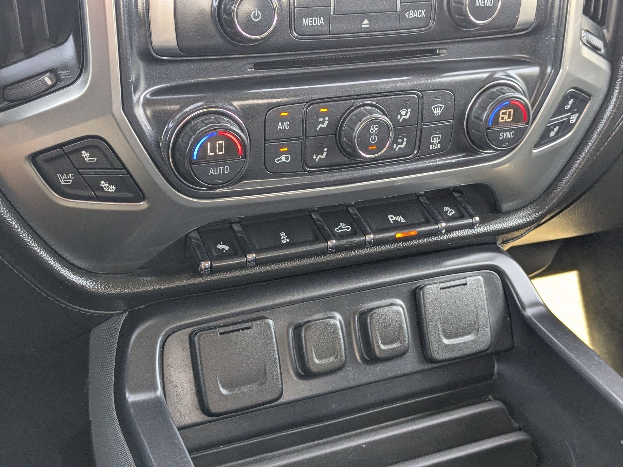 2015 Chevrolet Silverado 2500HD LTZ photo 16