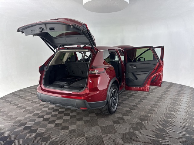 2024 Nissan Rogue SV photo 12