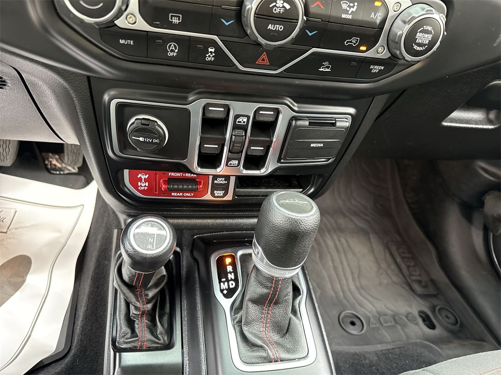 2021 Jeep Gladiator Rubicon photo 16