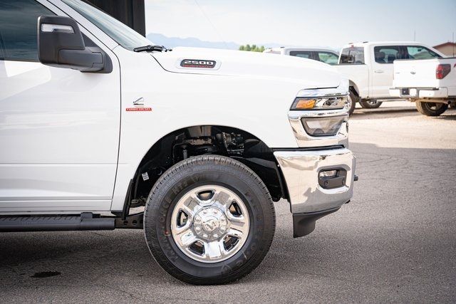 2025 Ram 2500 Tradesman photo 5