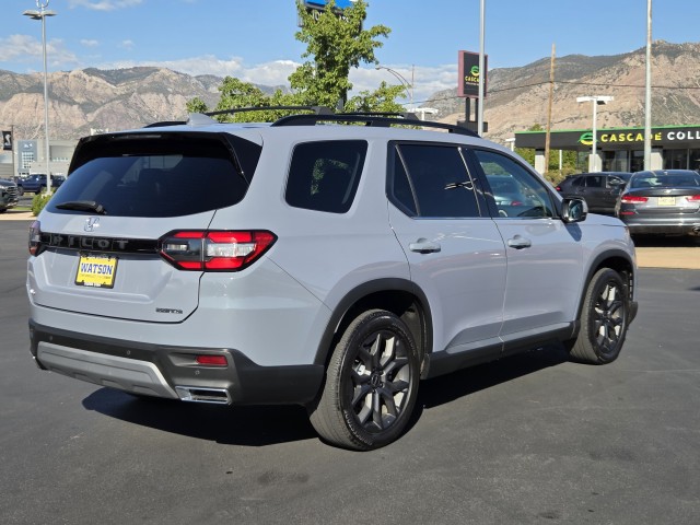 2023 Honda Pilot Touring photo 4