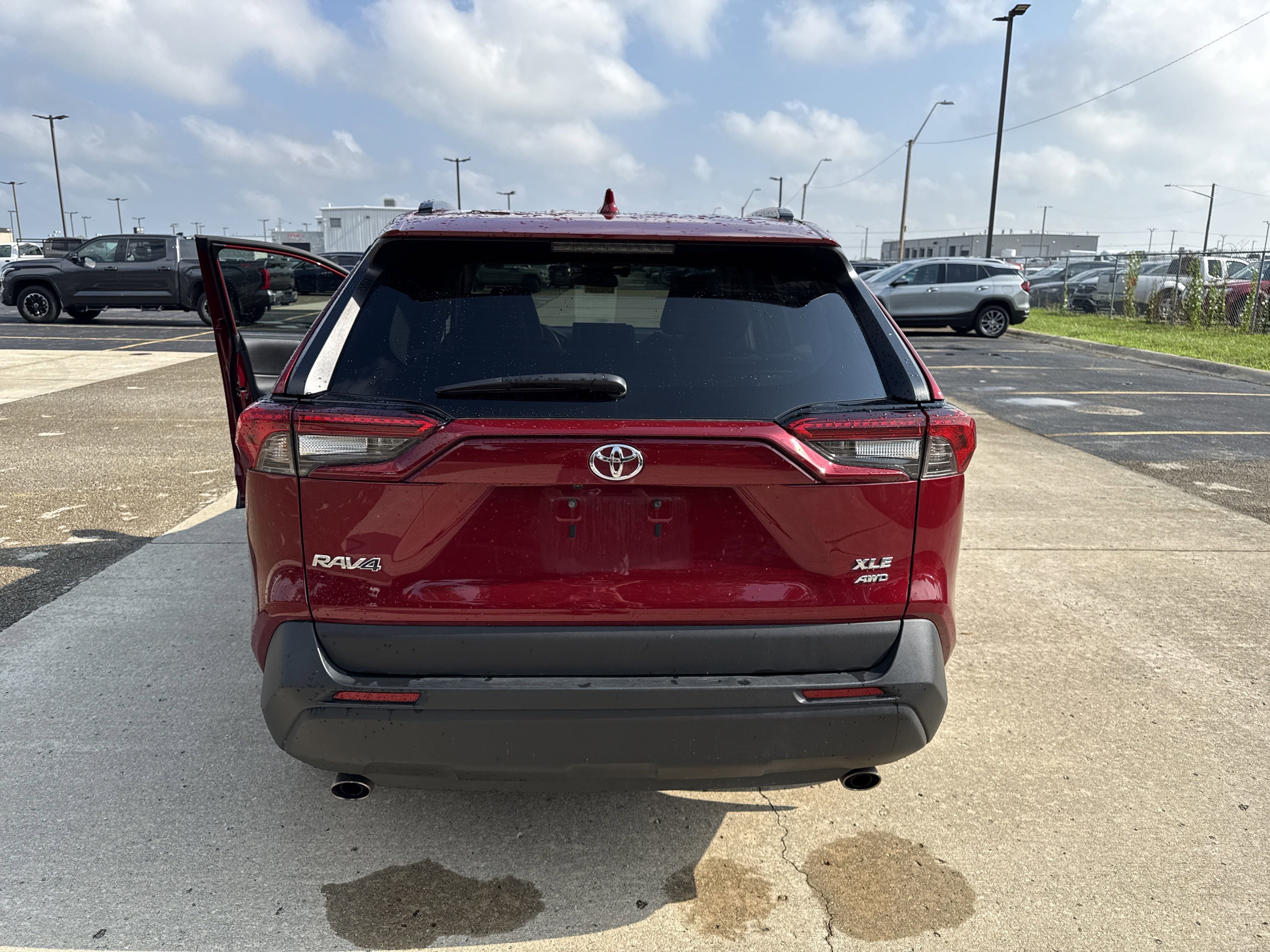 Used 2020 Toyota RAV4 XLE Premium with VIN 2T3A1RFV9LC110717 for sale in Northfield, Minnesota