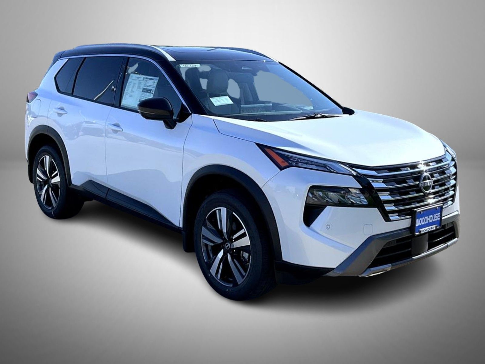 2025 Nissan Rogue SL photo 3