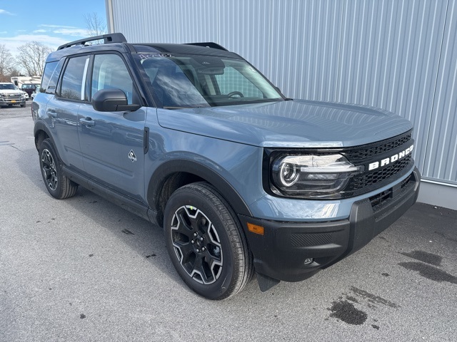 2025 Ford Bronco Sport Outer Banks's photo