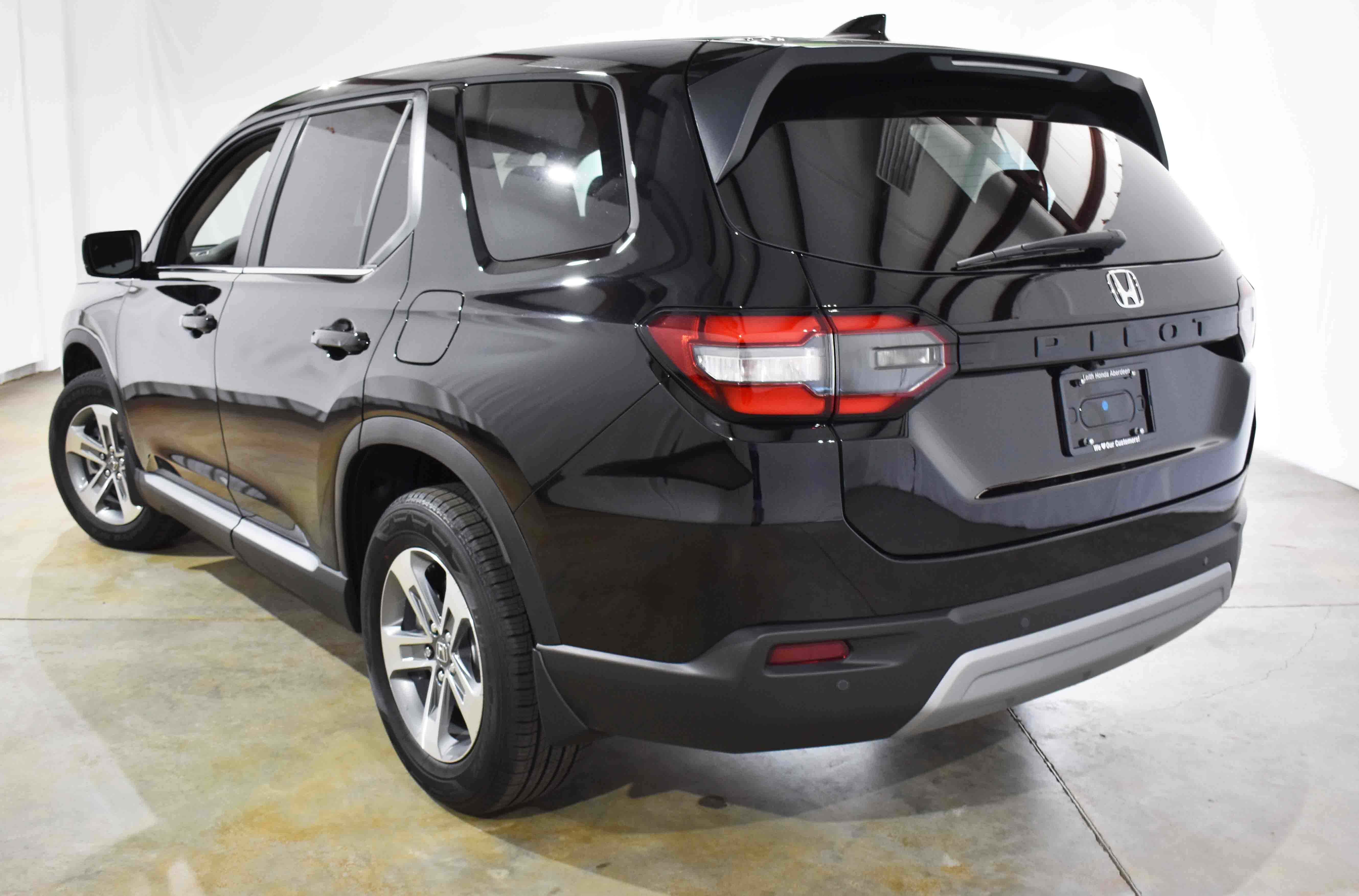 2025 Honda Pilot EX-L photo 3