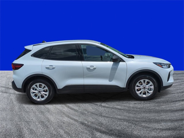 2025 Ford Escape Active photo 2