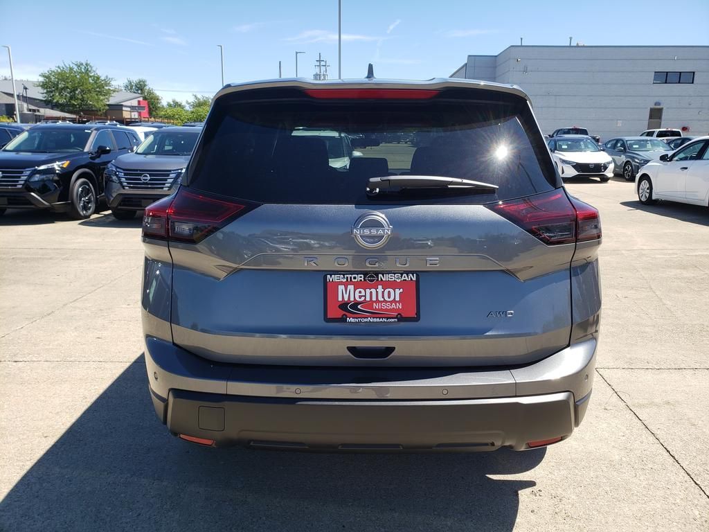 2026 Nissan Rogue SV photo 3