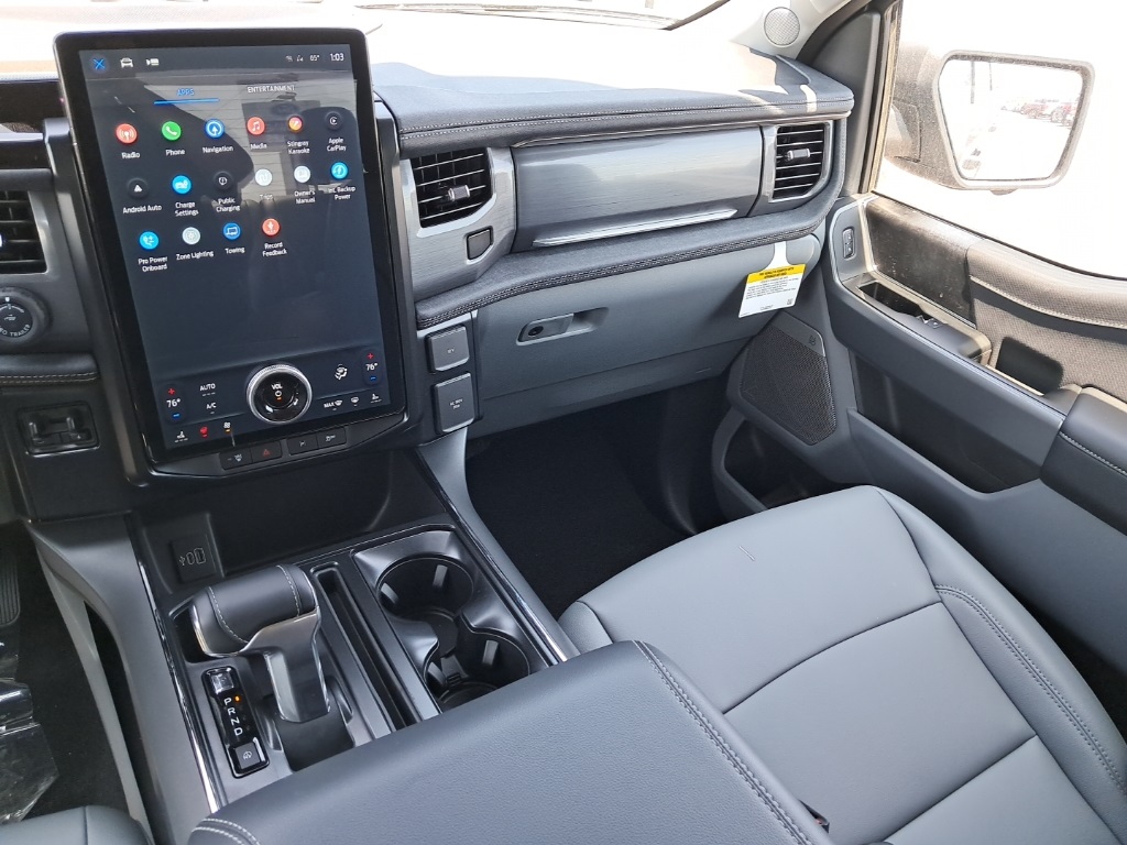 2025 Ford F-150 Lightning photo 19