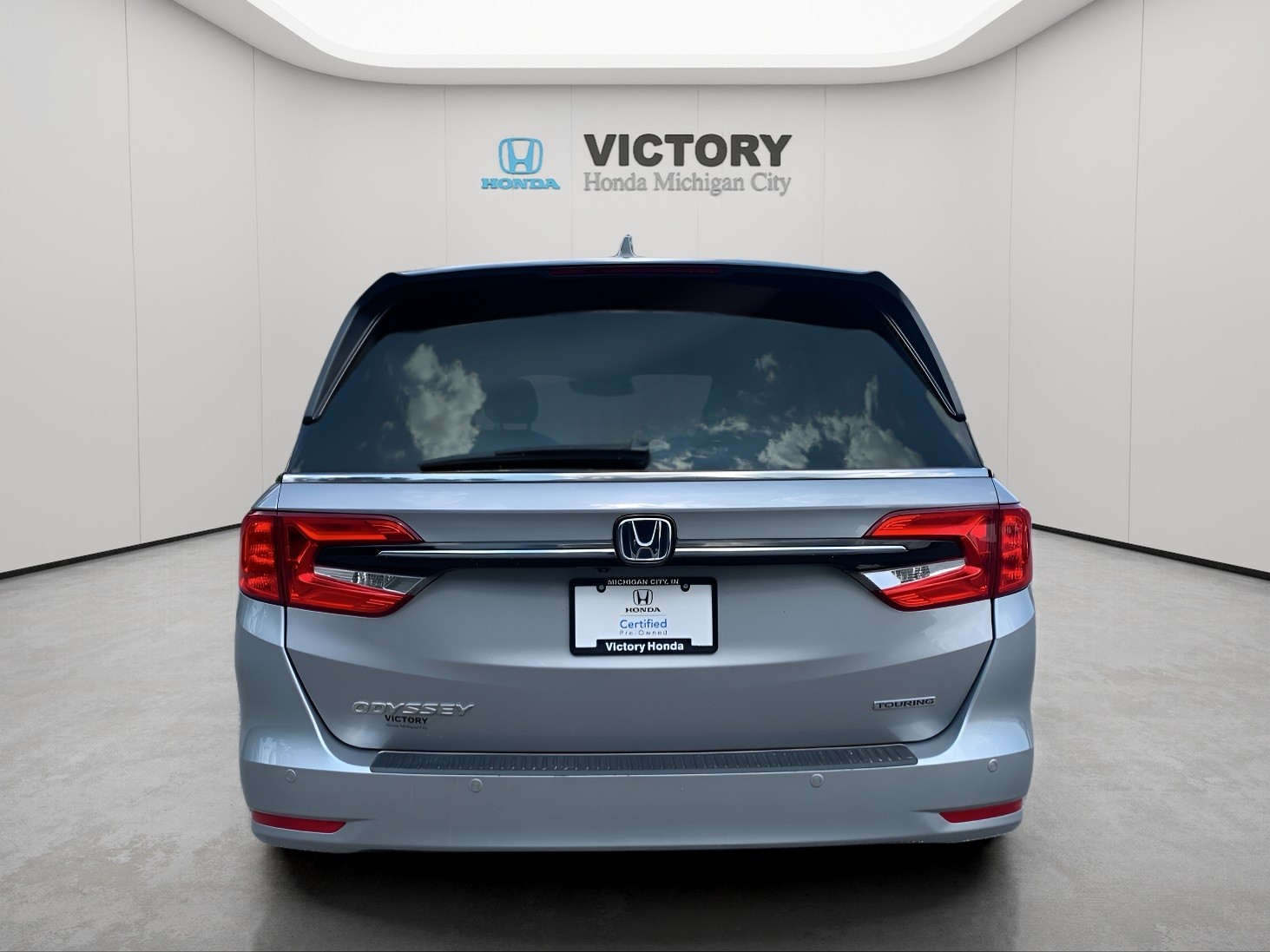 2023 Honda Odyssey Touring photo 4
