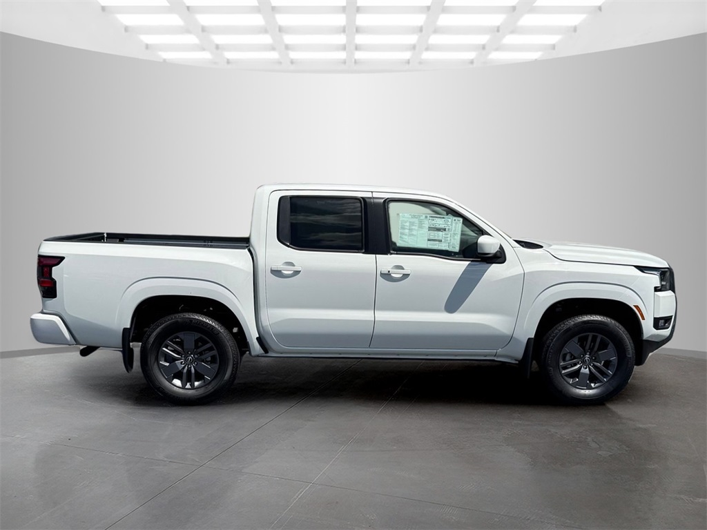 2025 Nissan Frontier Crew Cab SV photo 7
