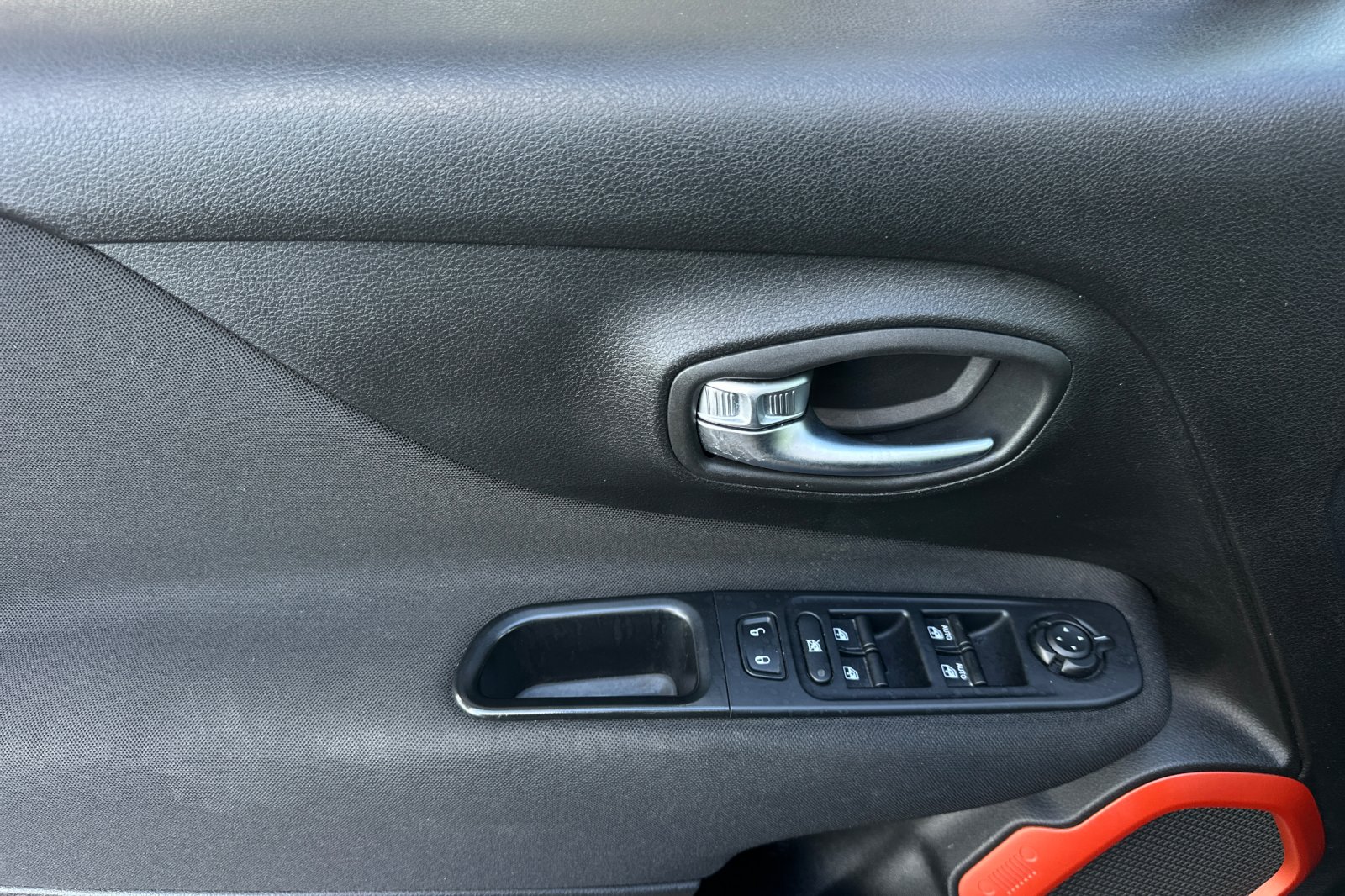 2018 Jeep Renegade Sport photo 7