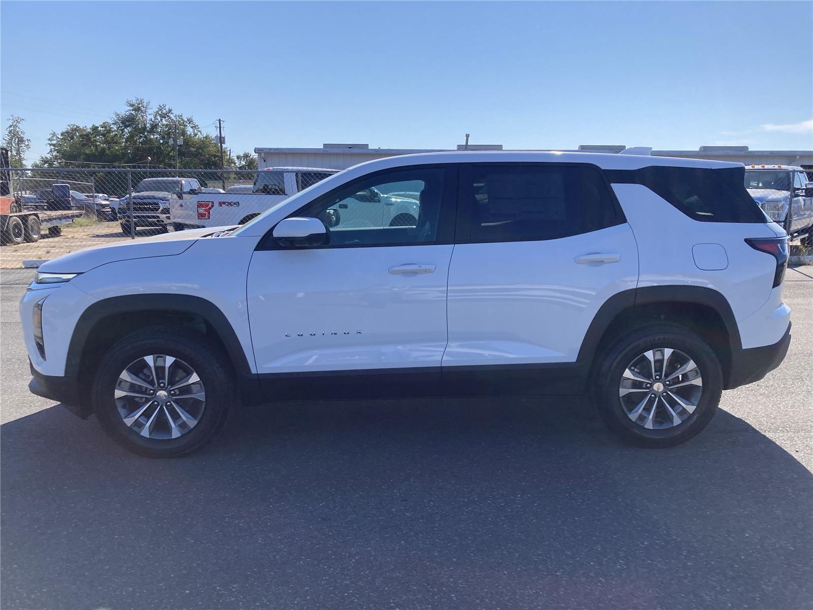 2026 Chevrolet Equinox LT photo 8
