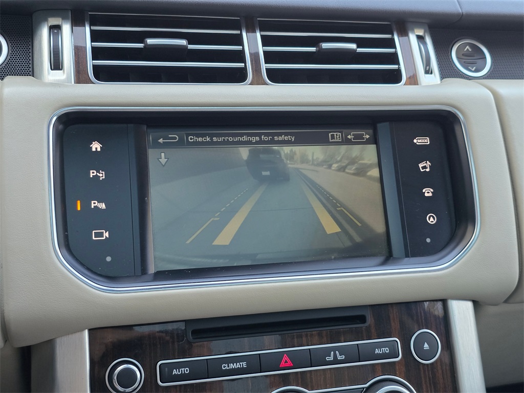 2016 Land Rover Range Rover HSE photo 12