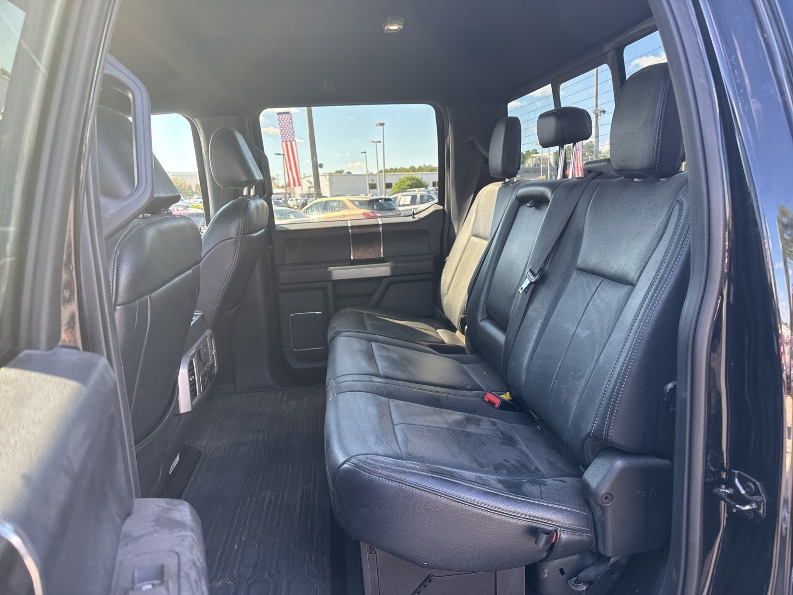 2022 Ford F-350 Lariat photo 4