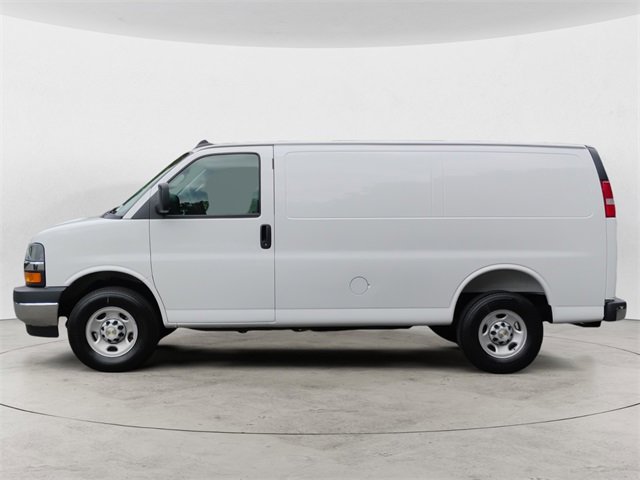 2025 Chevrolet Express Cargo 2500 photo 2