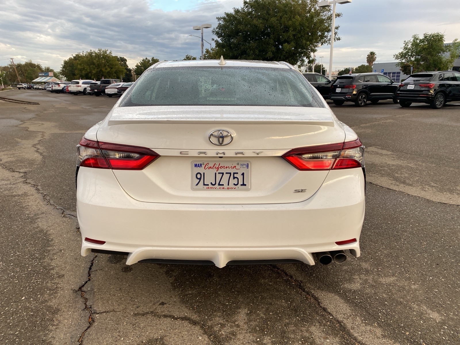 2024 Toyota Camry SE photo 5