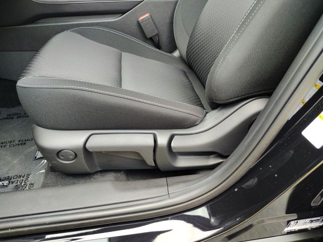 2025 Mitsubishi Outlander ES photo 22